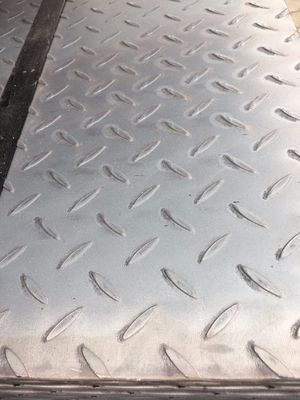 Q235 Ms Elmas çelik levhası Hafif karbon çelik levhası Yapısal çelik Ms Çerezli çelik levhası